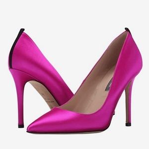 SOLD ❤️ SOLD ❤️ SJP PINK SATIN HEELS